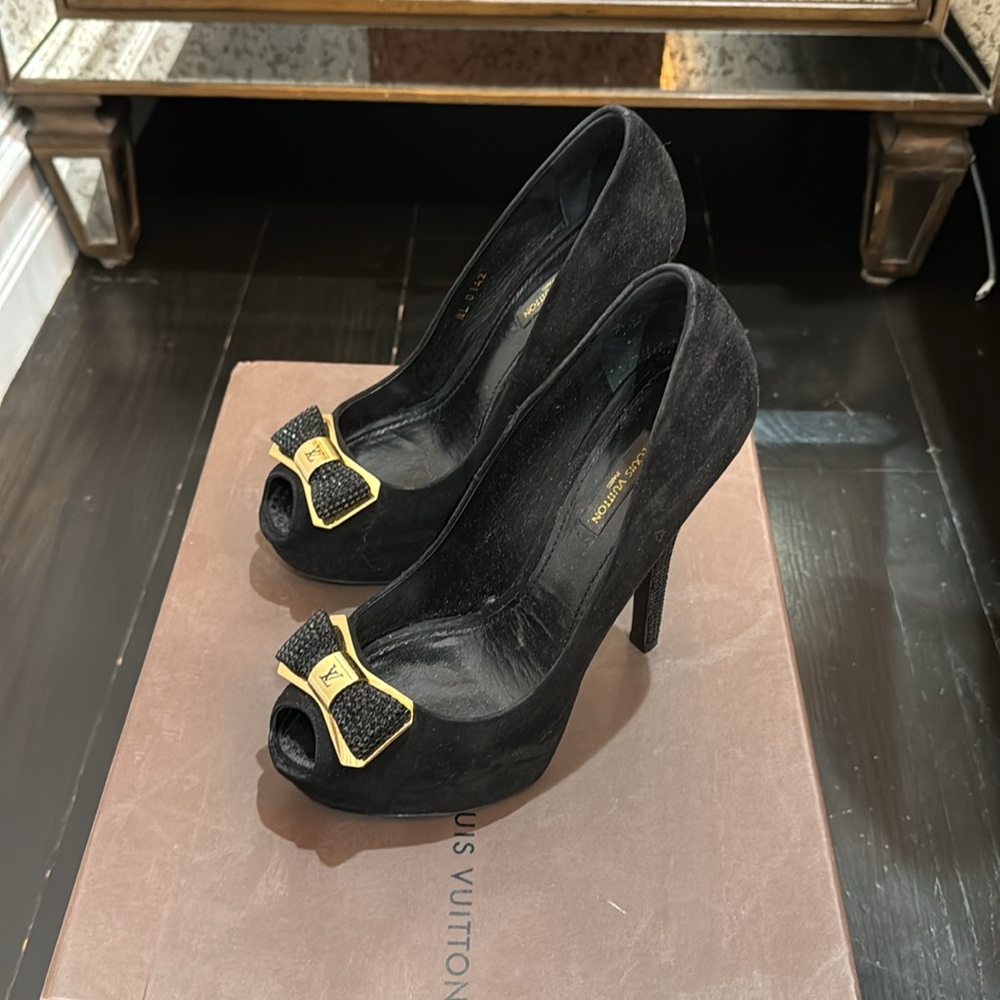 Louis Vuitton Heels - Picture 3 of 6